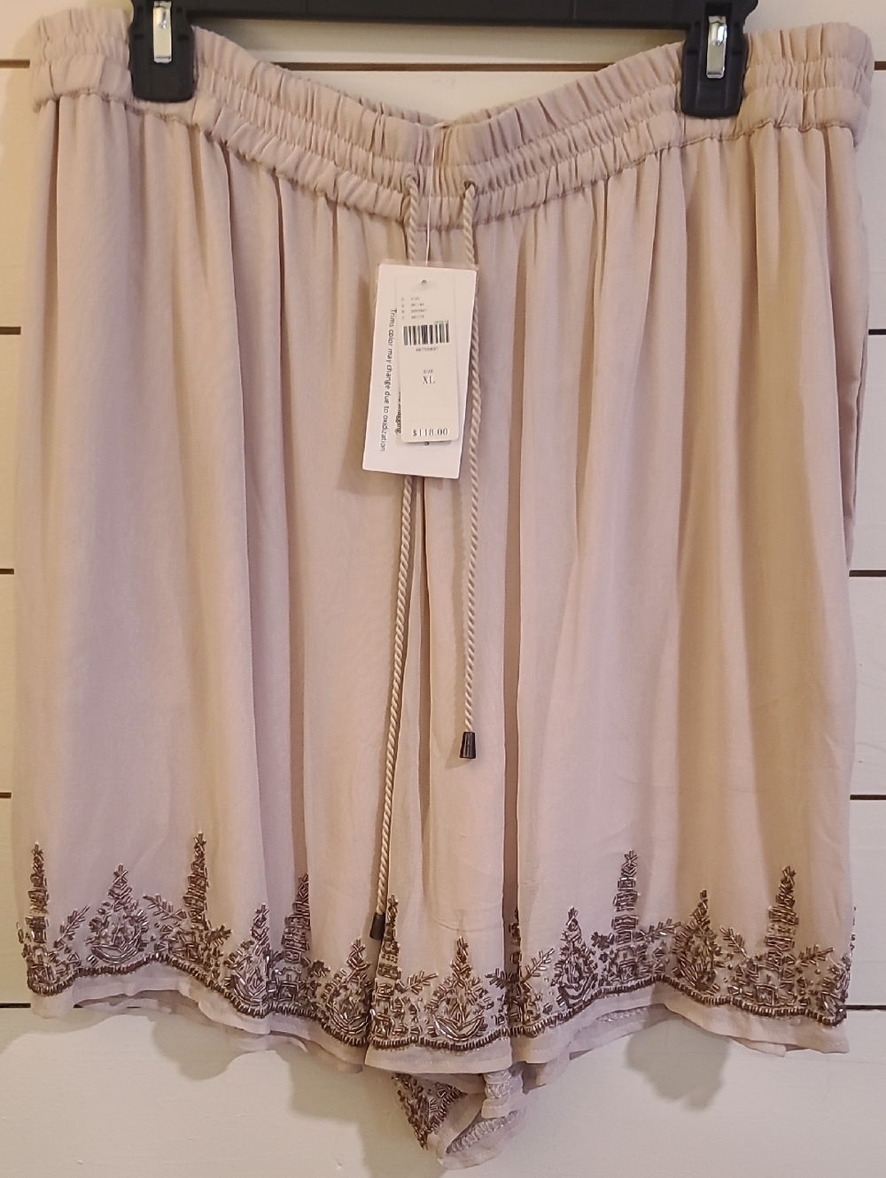 Anthrolpologie Maeve Chiffon Lined Beaded Shorts Size XL